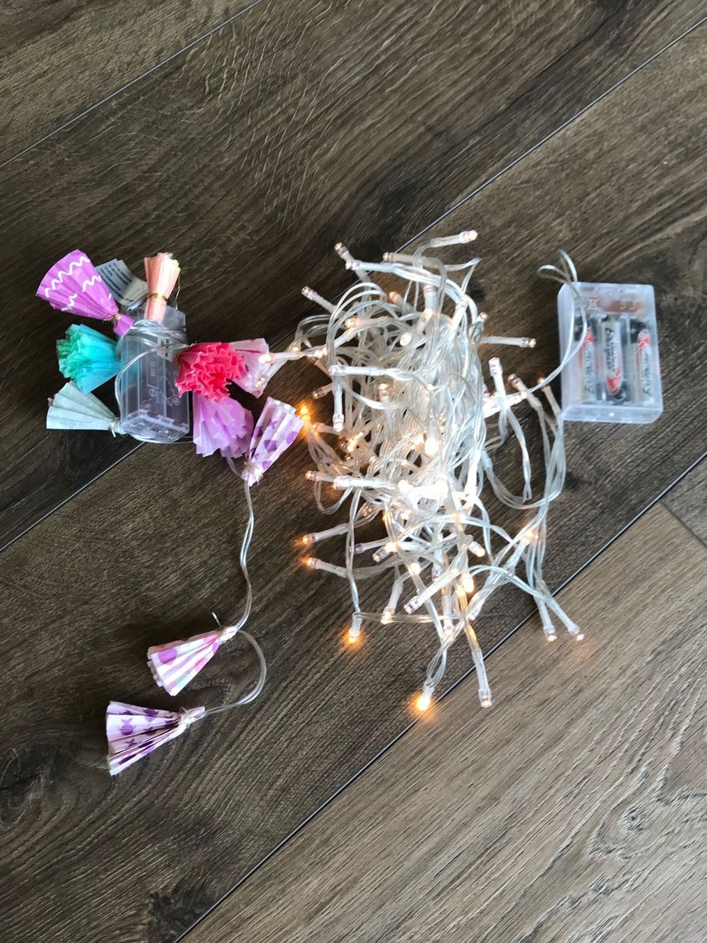 Guirlandes lumineuses: 2 Lichterketten – D'occasion à Amden par Arven-Schmuck