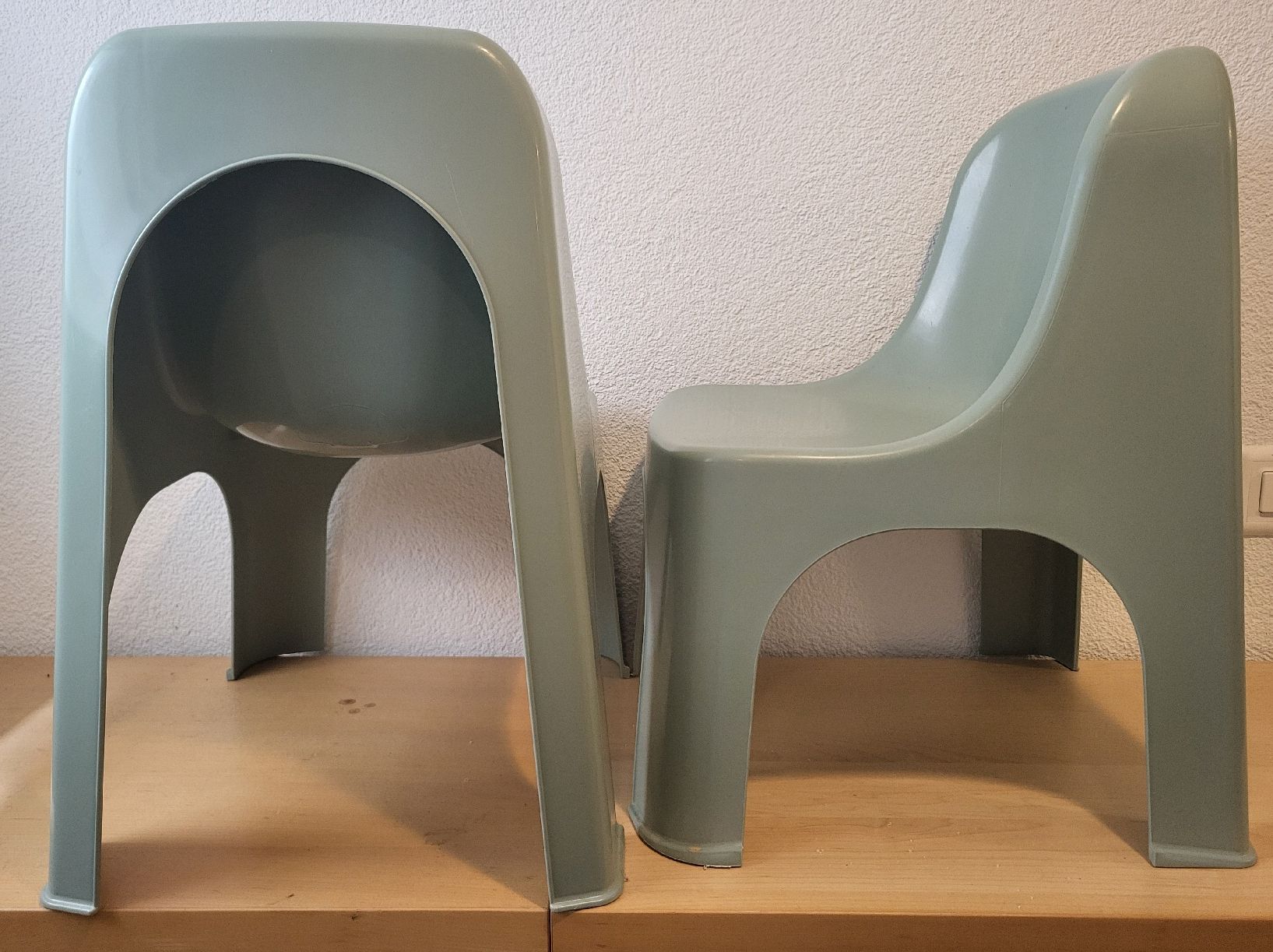 Stühle: 2-3 Kinderstühle Plastik – Gebraucht aus Birmenstorf AG von Cjl 1