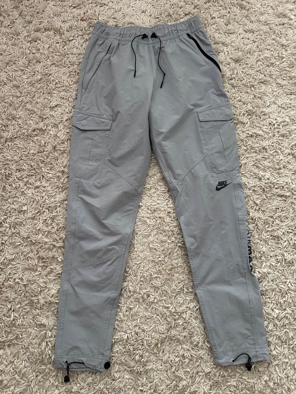 Nike Pantaloni: Nike Hose Gr.S – Usato da Bern venduto da BrandVilla