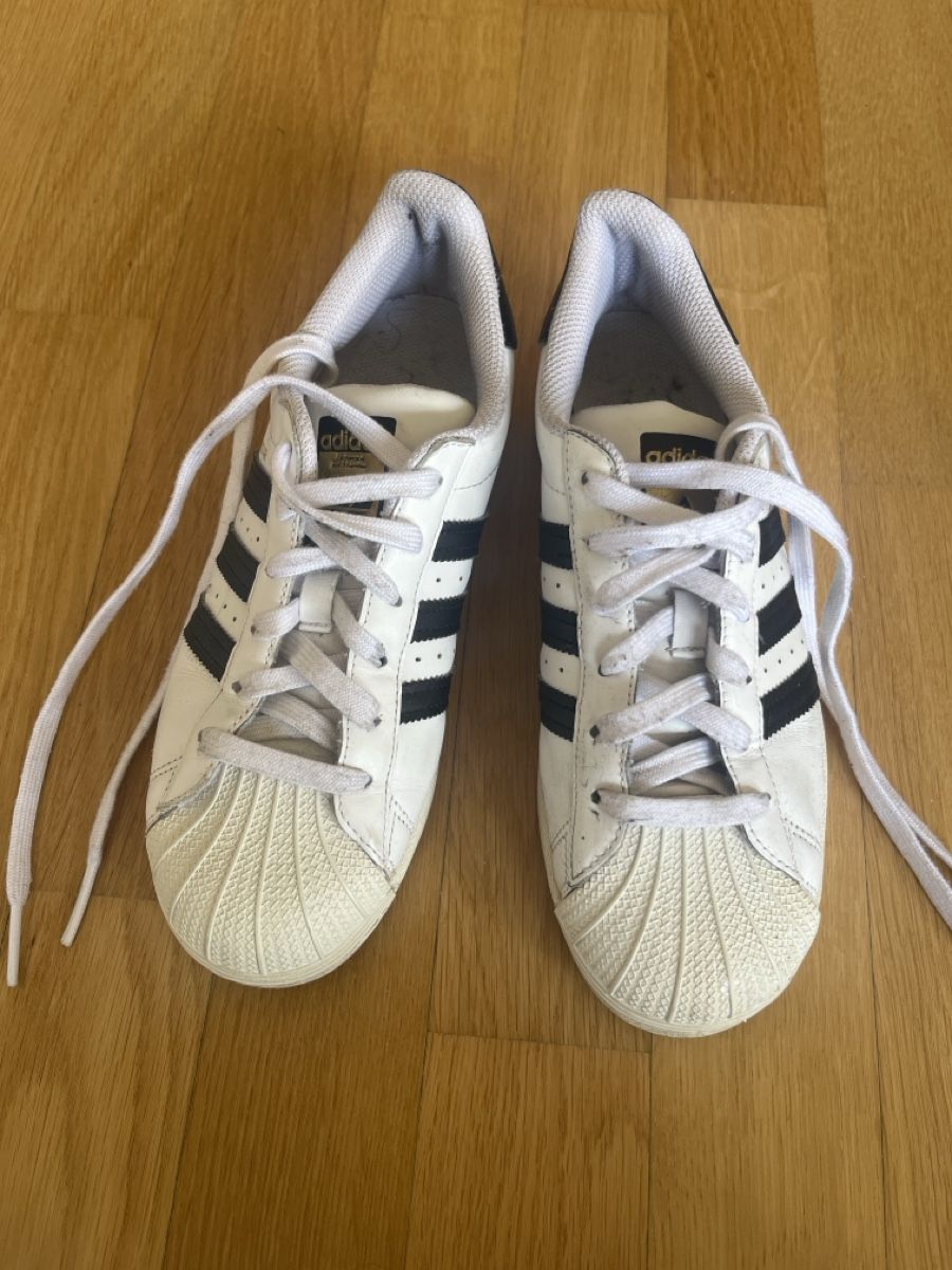 Adidas Damenschuhe: Adidas Superstar Schuhe – Gebraucht aus Cham von dej4vue
