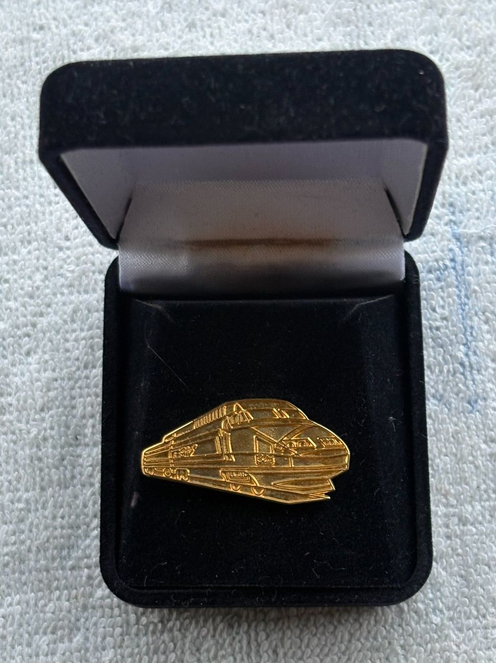 Placchette & Badge: PIN GOLDENER TGV 18.5.90 – Usato da Ostermundigen venduto da Wyatt-Earp 1