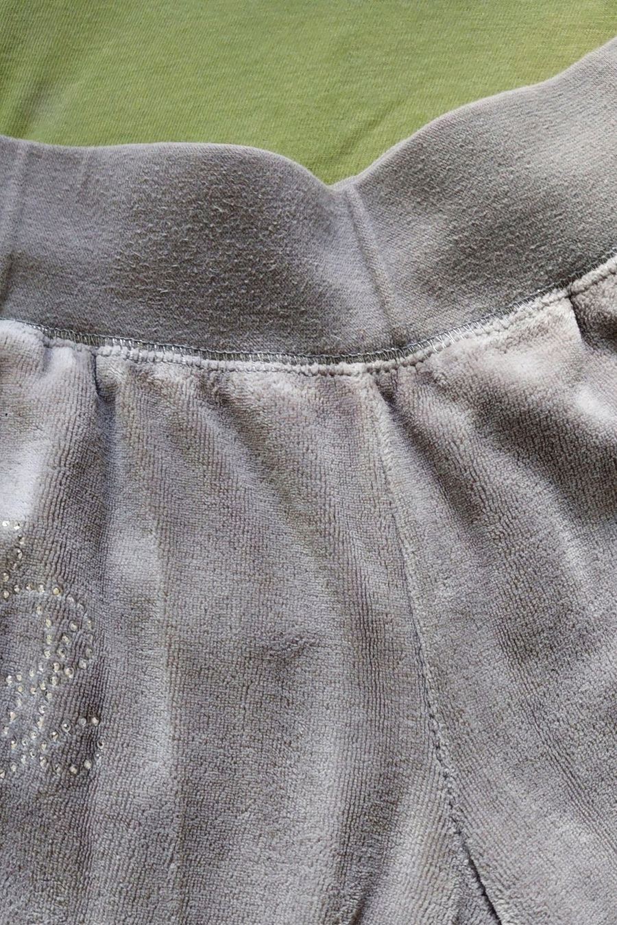 Pigiami: Pantalon de pyjama mi-saison – Usato da La Chaux-de-Fonds venduto da sle_b5c8 2