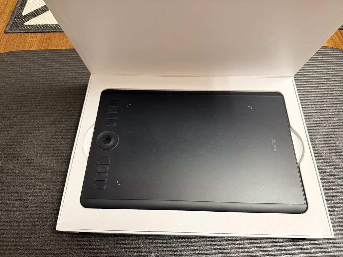 Tablet PC: Drawing tablet Wacom Intuos Pro M – Gebraucht aus Glattpark(Opfikon) von jos_fj2q 1