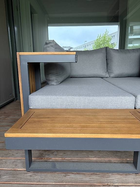Set di tavolo e panche: Garten Lounge Garnitur Set mit Tisch neuwertig  – Usato da Emmenbrücke venduto da Swissseller7 2
