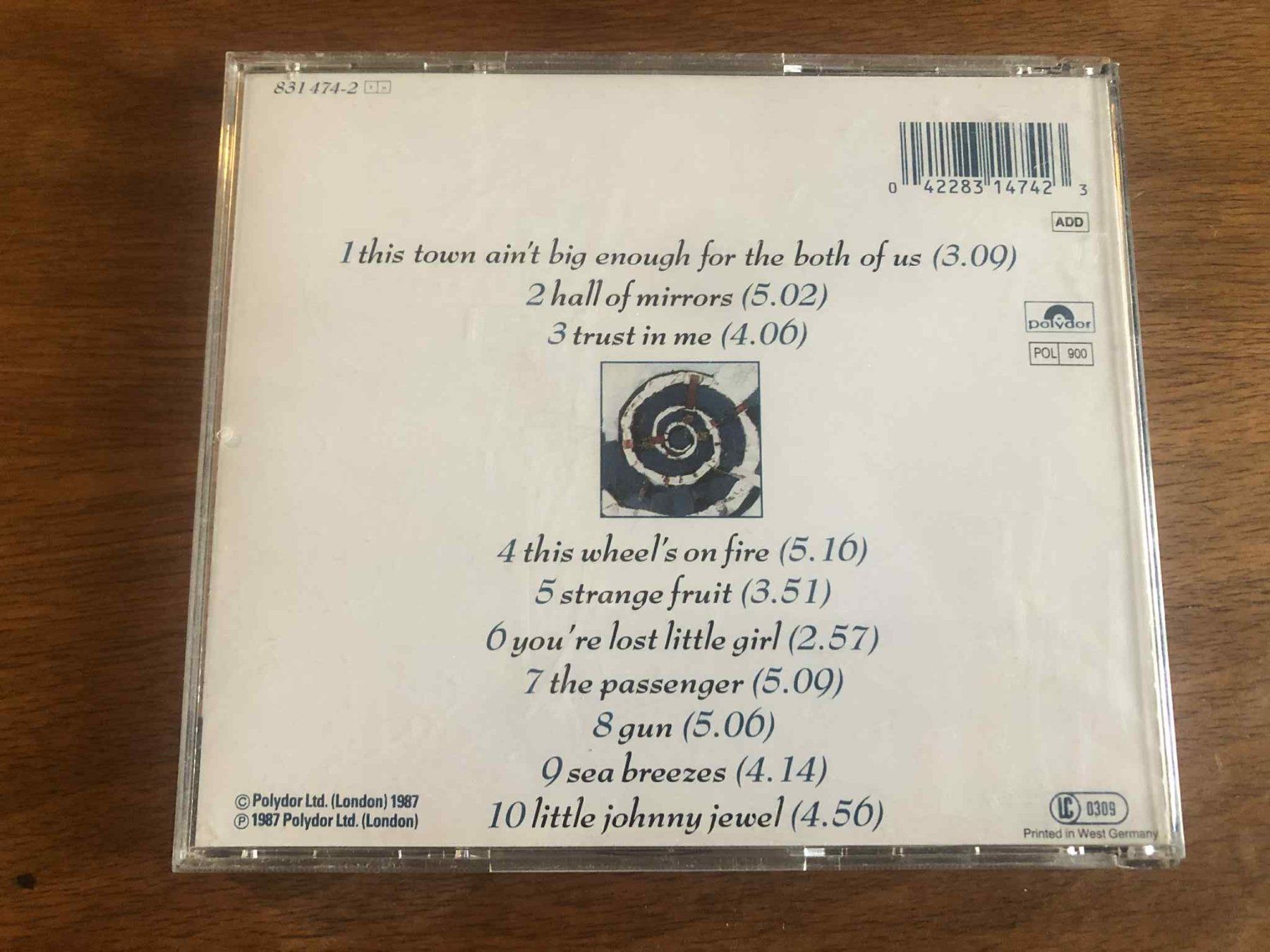 CDs: Siouxsie & The Banshees – Through The Looking Glass CD – D'occasion à Lausanne par sim_bc8q 1
