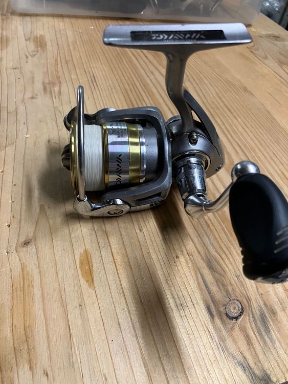 Daiwa Revros LT Angelrolle 1000-6000 - Leichtbau Für Seen & Flüsse