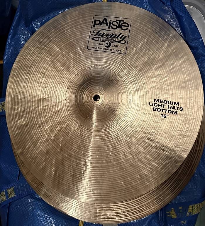 Musikinstrumente: Paiste Twenty Medium Light Hats 16 – Gebraucht aus Bern von Matthias3006