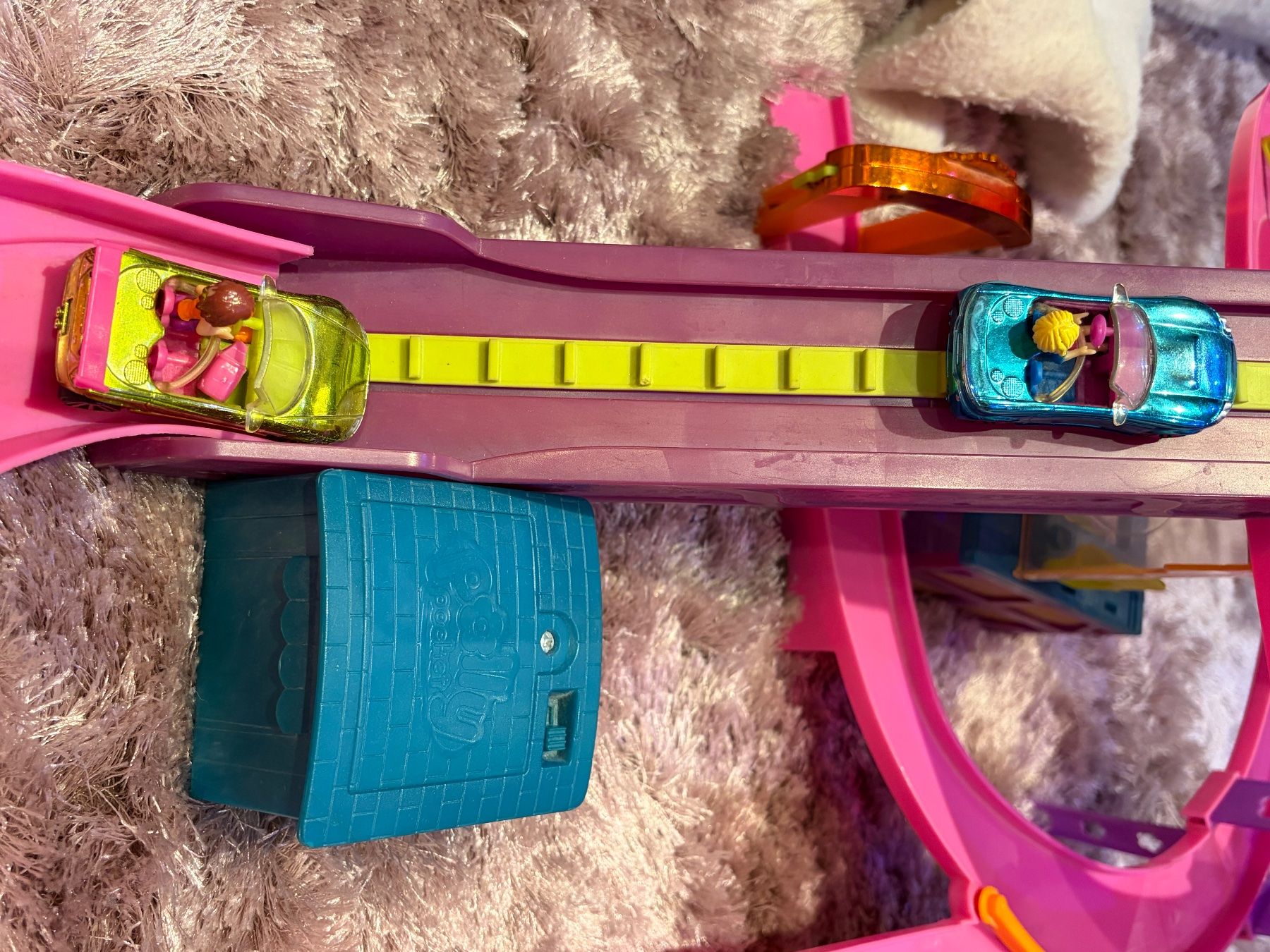 Polly Pocket Giocattoli: Polly Pocket Rennbahn – Difettoso da Wölflinswil venduto da Crow 7