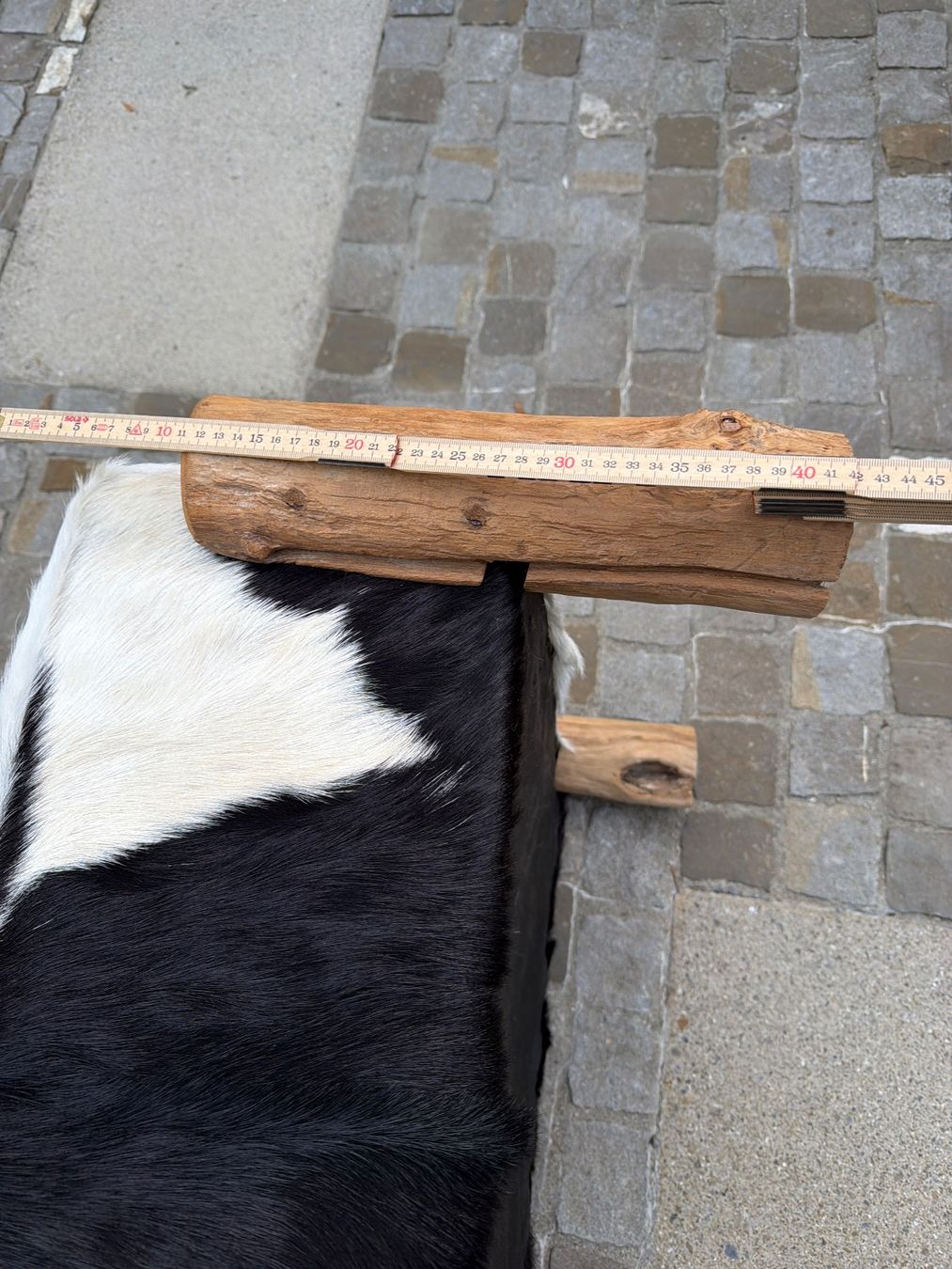 Hocker: Hocker Kuhfell – Gebraucht aus Seengen von phismial 6