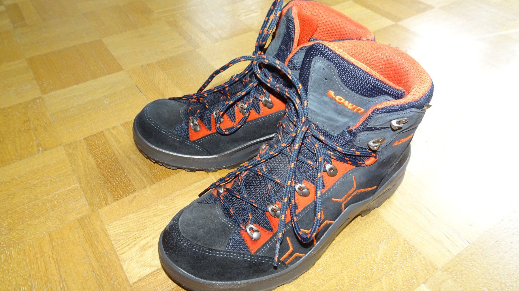 Lowa Schuhe für Jungen: Lowa Wanderschuhe Gr. 40 – Gebraucht aus Hombrechtikon von 29Malibu11 1
