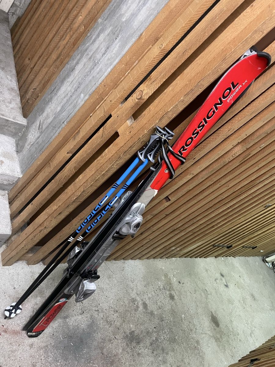 Rossignol Sci: Ski Rossignol  mit Stöcken 160 cm – Usato da Oftringen venduto da adi_8m8v