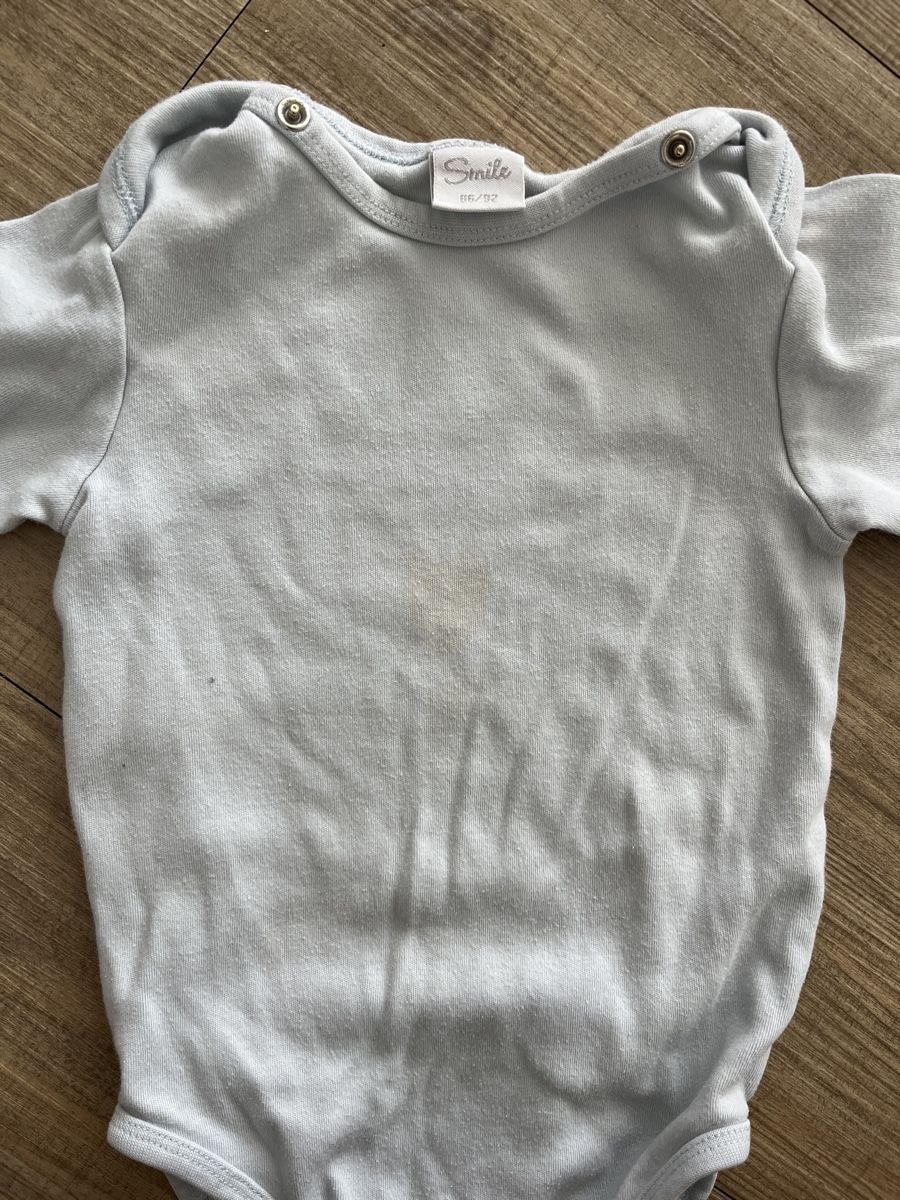 Lotti & Set di vestiti: Kurzarmbodys Grösse 86/92 – Usato da Sursee venduto da Leg_Kibru 1