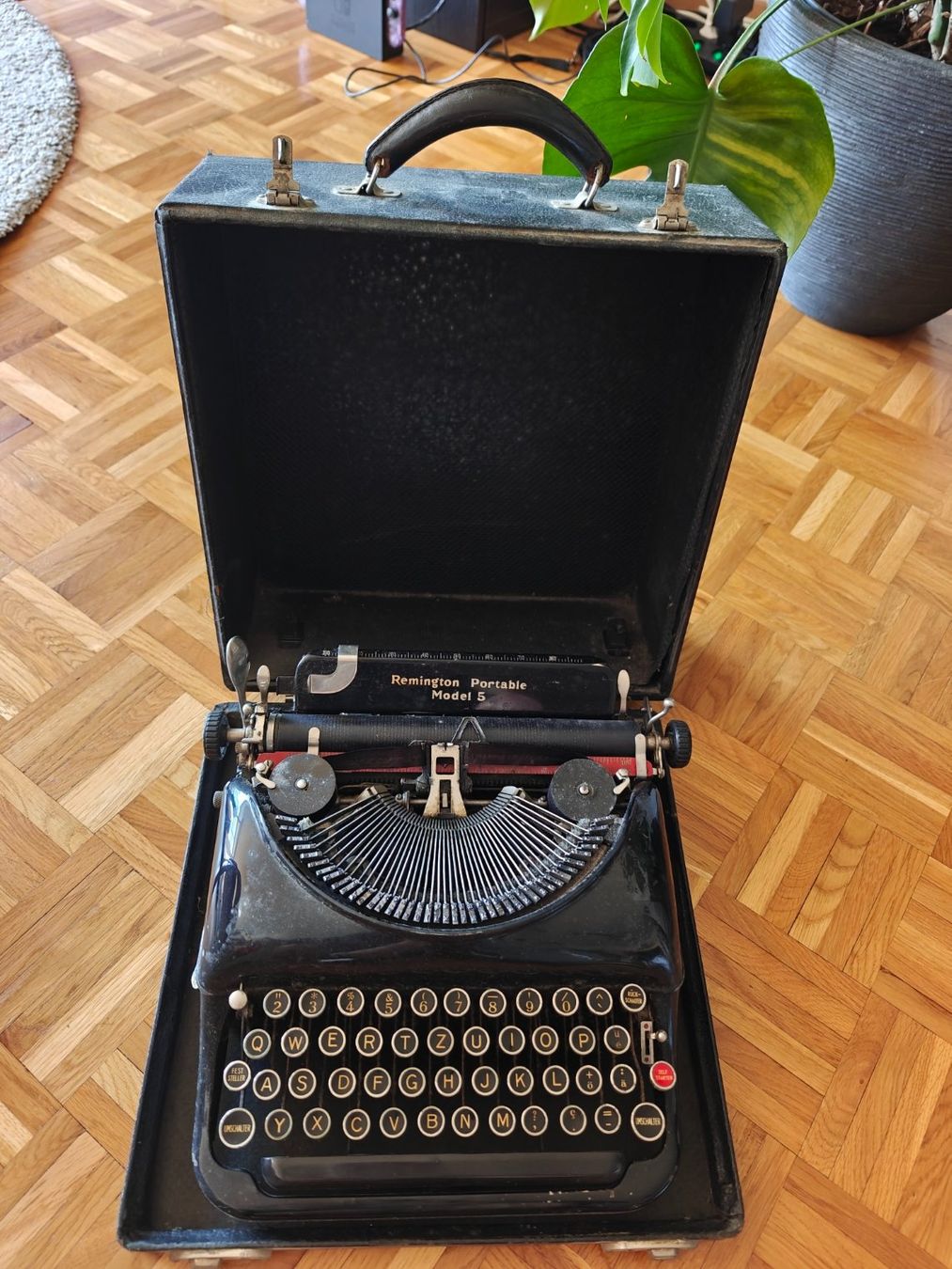 Remington Schreibmaschinen: machine à écrire Remington Portable Model 5 – Gebraucht aus Morges von Happyseller
