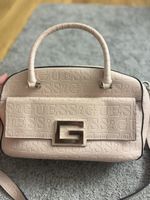 Guess Handtasche Lachsfarben 