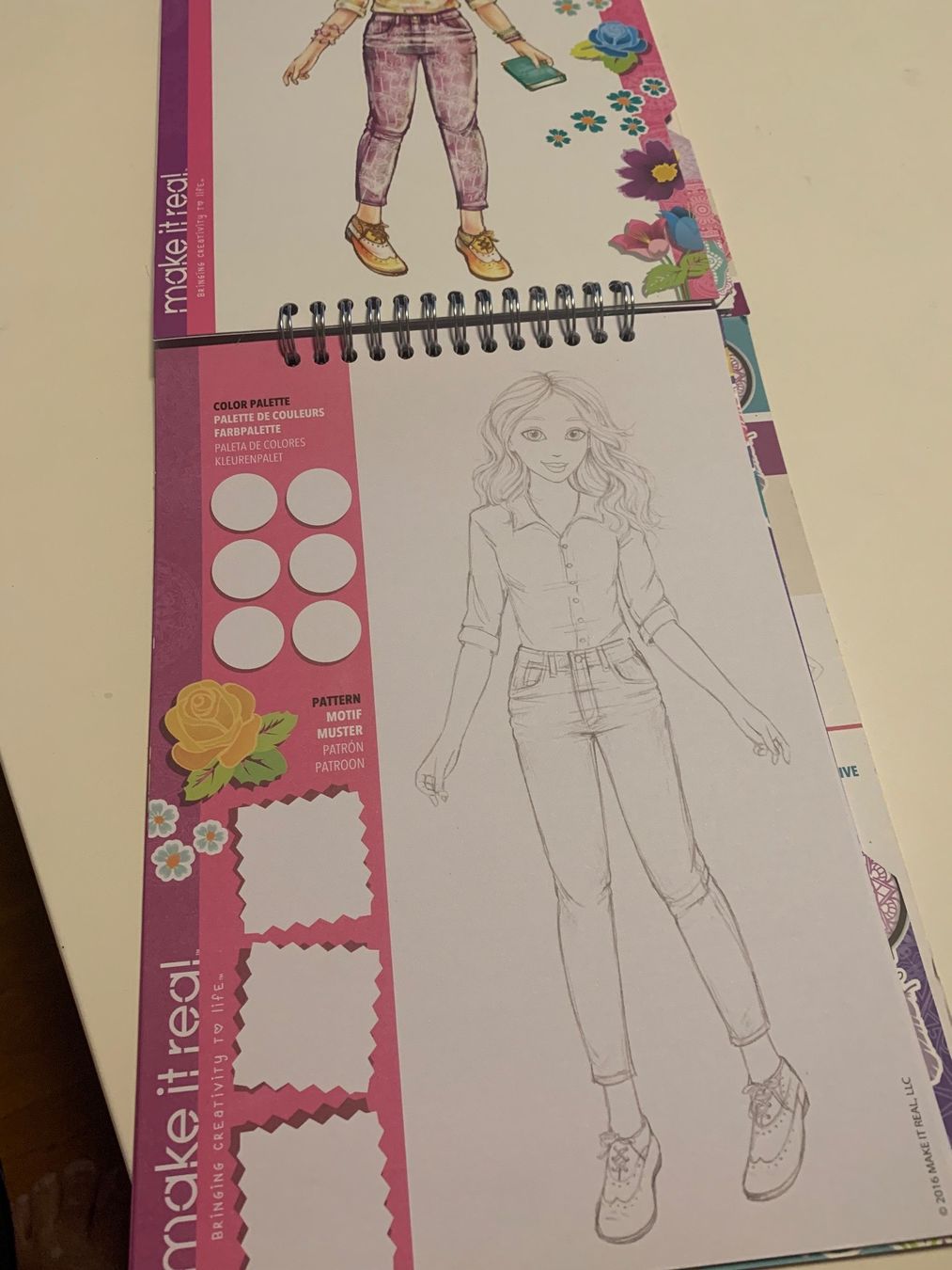 Bücher: ♥ Designer Collection make it real! Modedesign Skizzenbuch – Gebraucht aus Beromünster von msklef 5