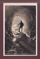 RHONEGLETSCHER - Eisgrotte - Mann