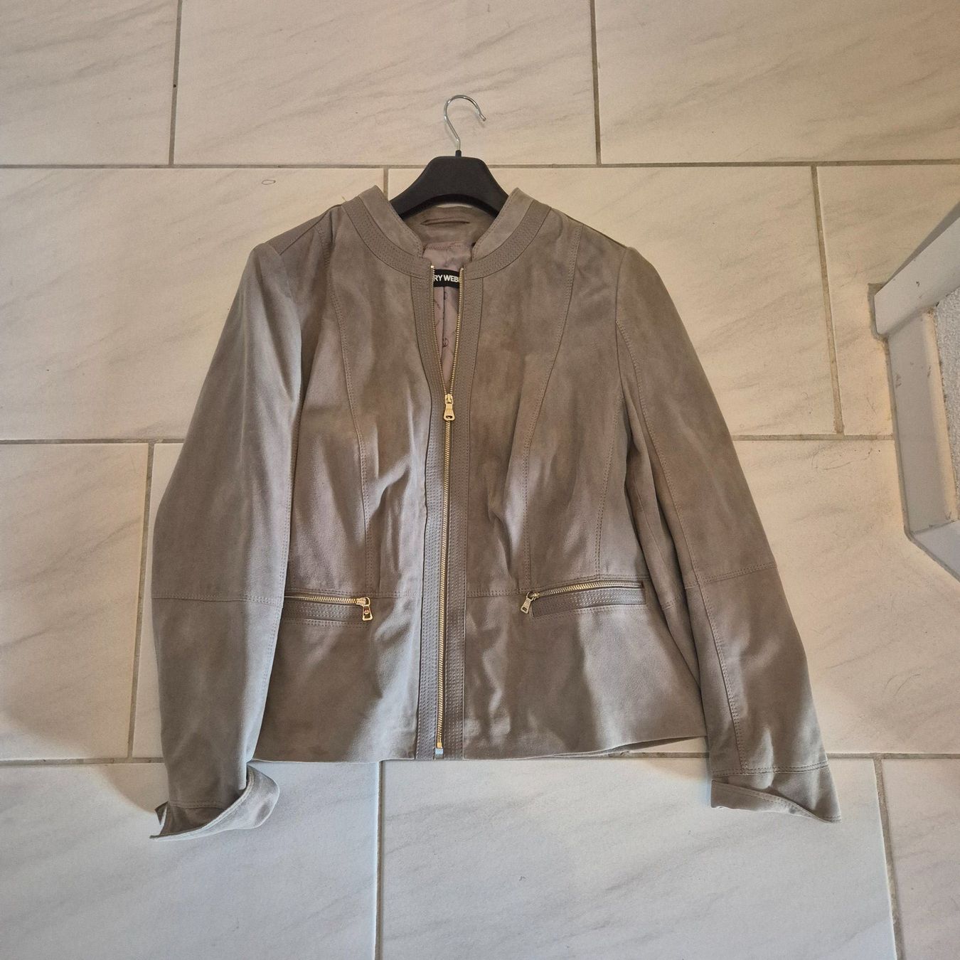 Gerry Weber Giacche: Damen Wildlederjacke GERRY WEBER – Usato da Arni AG venduto da kurtrmeier