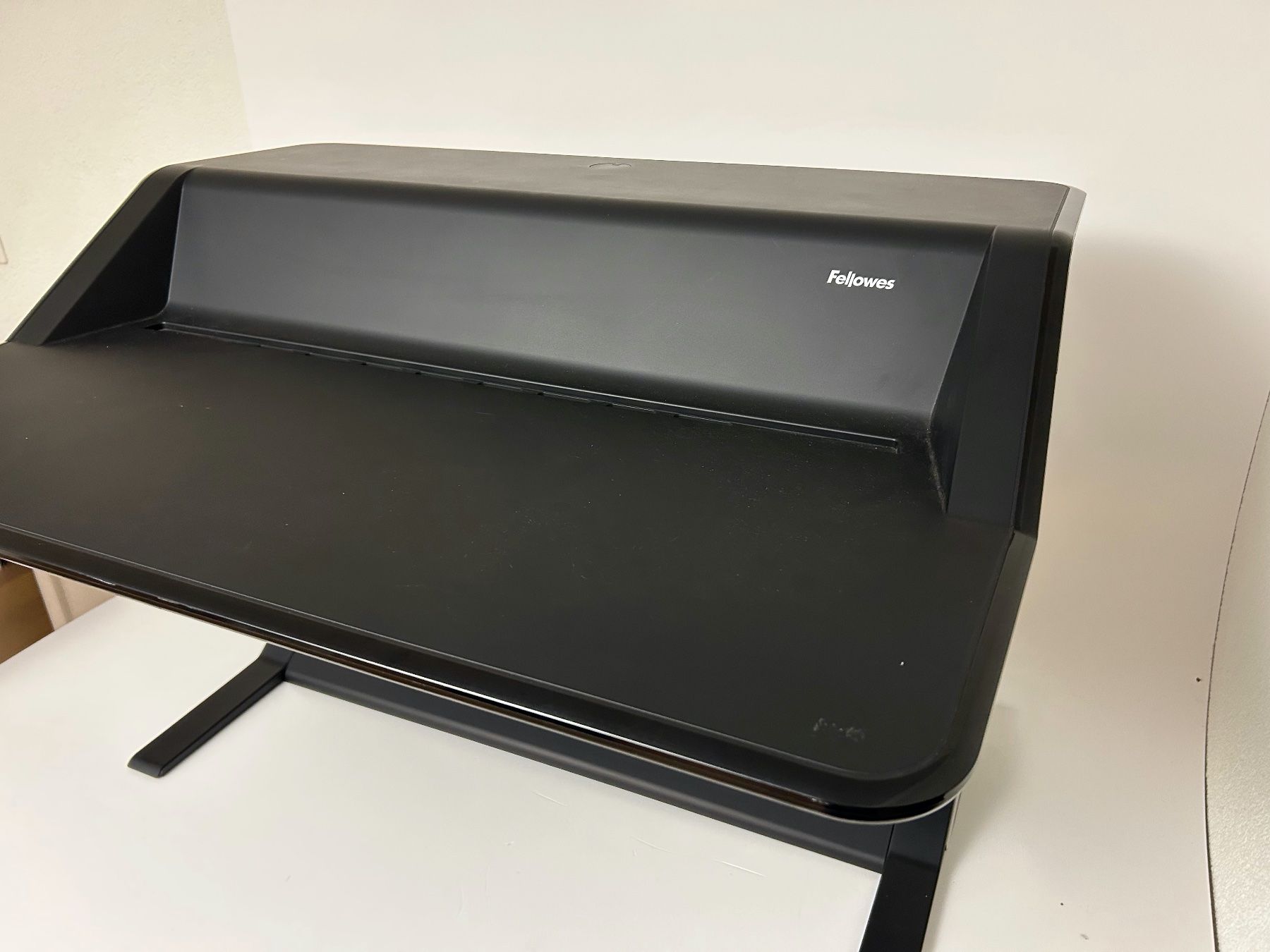 Scrivanie: Computer Arbeitsplatz, Sitz-Steh Workstation Lotus – Usato da Rheineck venduto da emma.gut 1