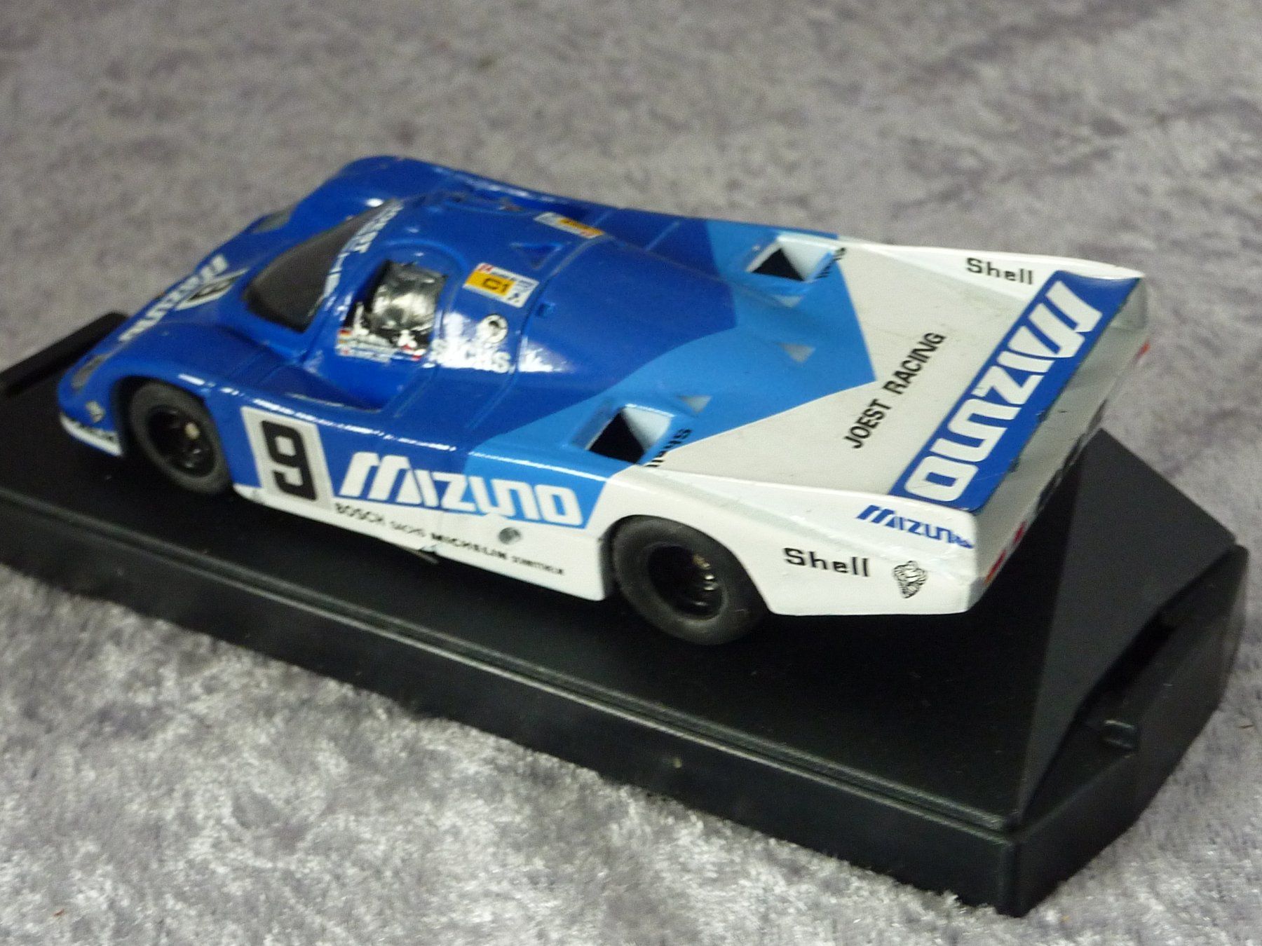 Porsche Modellini d'auto: Porsche 962C Mizuno  1:43 – Nuovo e nell'imballaggio originale da Dürrenäsch venduto da modellautos4you 1