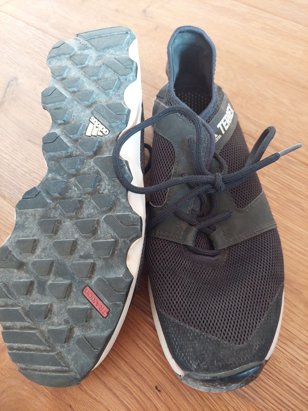 Adidas Scarpe da donna: Adidas Terrex Schuhe 38 2/3 schwarz – Usato da Schenkon venduto da rausausdemhaus 1