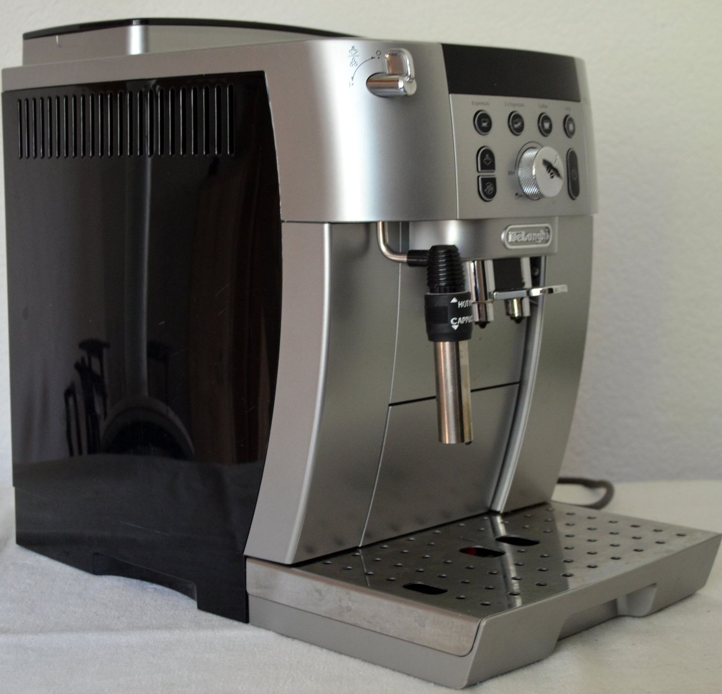 De'Longhi Macchine per caffè & Macchine per espresso: DeLonghi  Magnifica S Smart Kaffeemaschine / machine à café – Usato da Collonges venduto da arashee 3