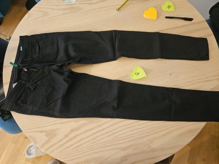 Benetton Skinny Pin-Up Jeans schwarz W28 / Gr. 36