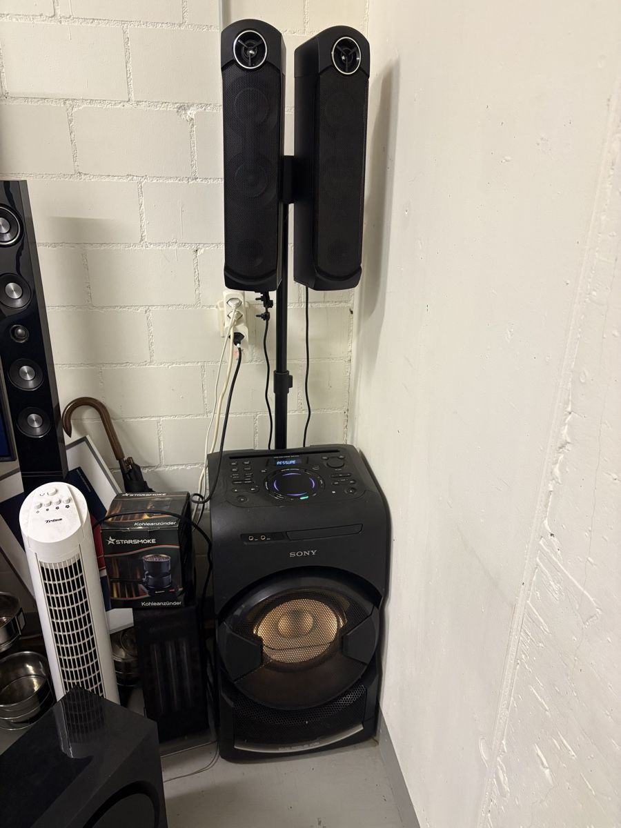 Sony Casse acustiche: Sony Audiosystem schwarz mit Stativ gebraucht – Usato da Rümlang venduto da nicin97 3