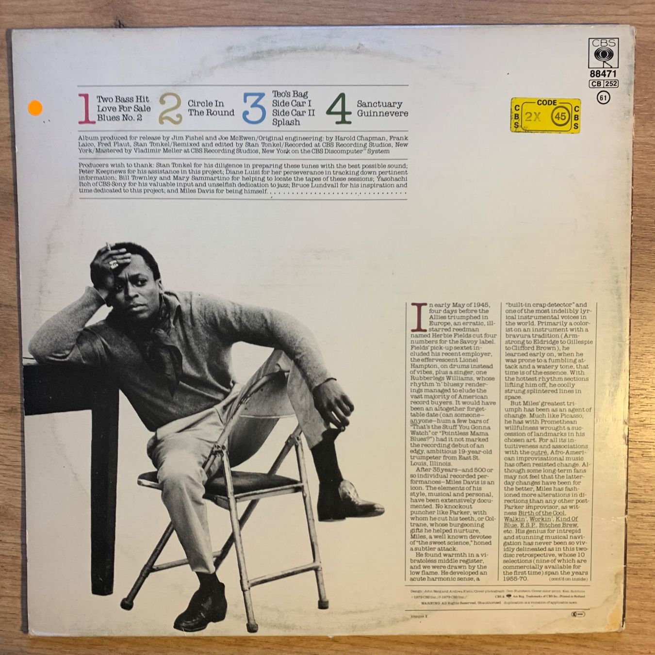 Dischi in vinile: MILES DAVIS - CIRCLE IN THE ROUND...COMPIL EU 1979...VG+/VG – Usato da Gals venduto da Diskopatshop 1