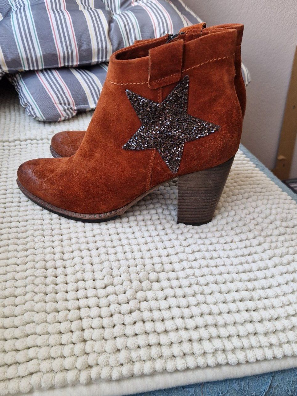 Herrenschuhe: echt Leder Wildleder-Stiefeletten Gr. 38,5 – Neu (gemäss Beschreibung) aus Aefligen von Akoni