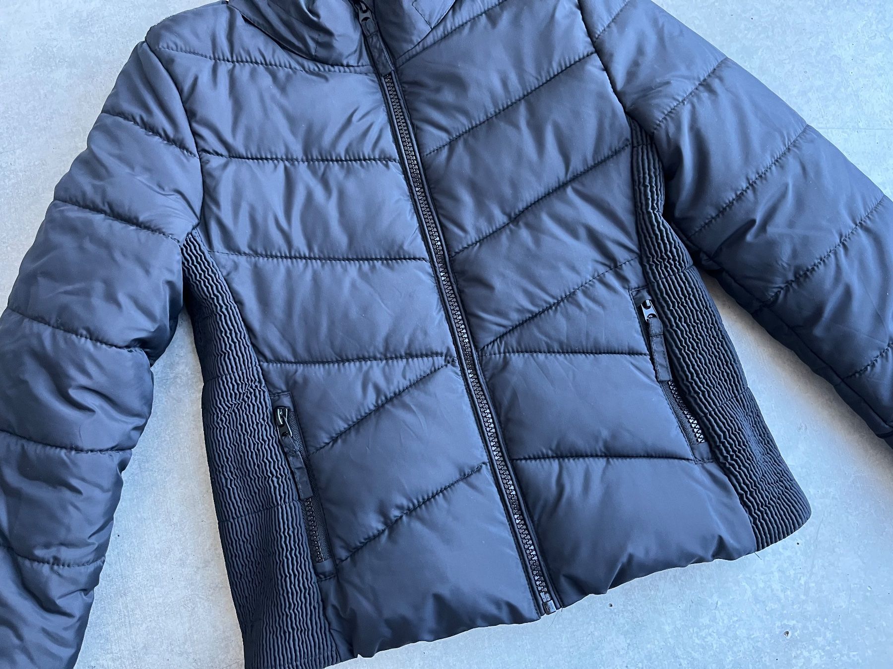 H&M Giacche & Cappotti: H&M Winterjacke schwarz Gr. 140 – Nuovo (secondo la descrizione) da Zollikofen venduto da spunk65 5