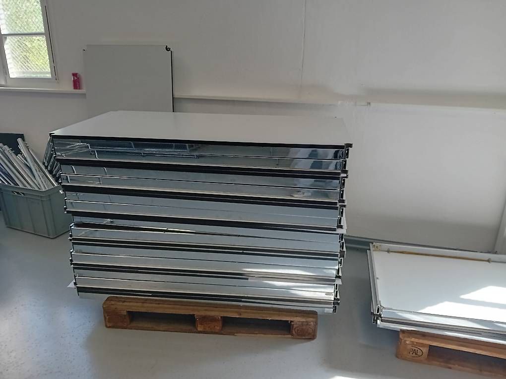 USM Tables: Tables usm 150x75 – D'occasion à Genève par sof_fl7z 2