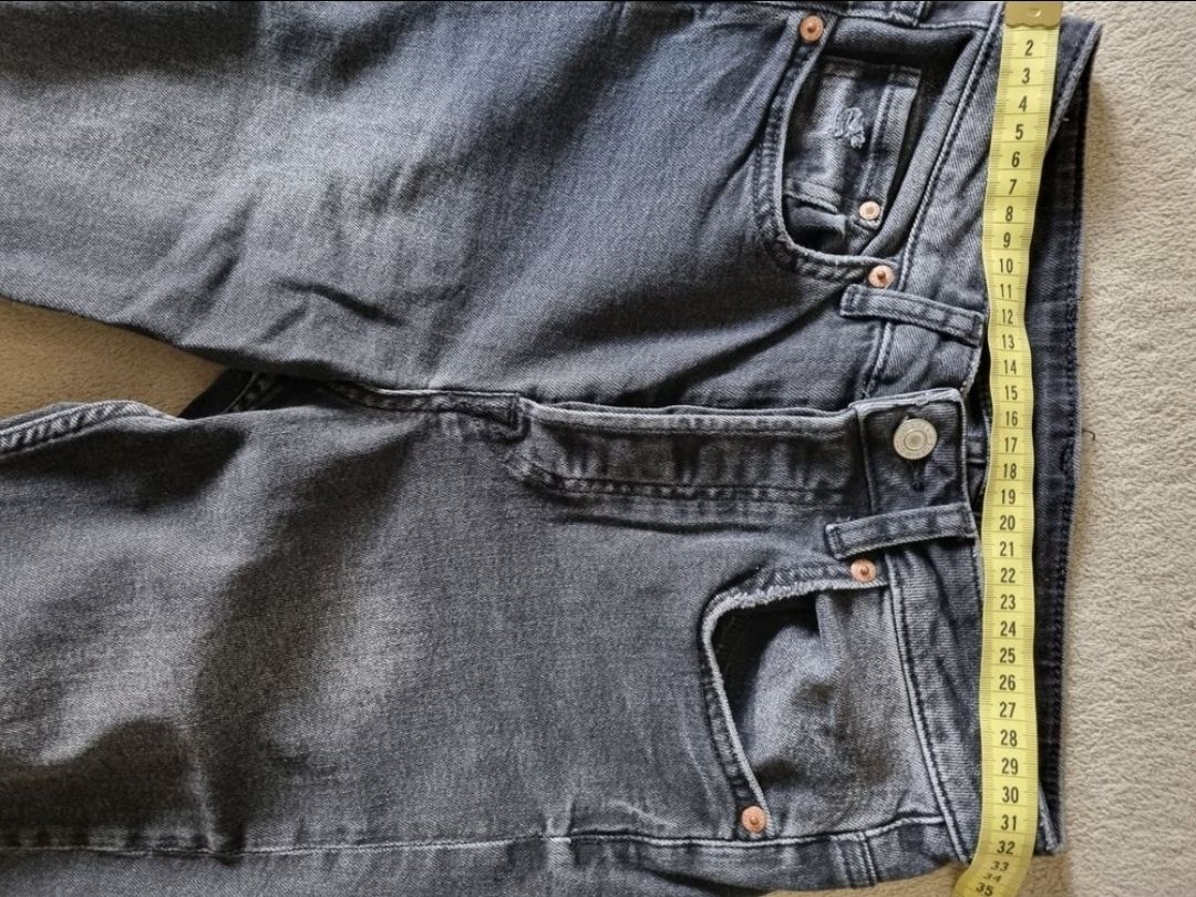 H&M Jeans: H&M Skinny Jeans, Grösse 27 – Usato da St Gallen venduto da vir_5kgt 4