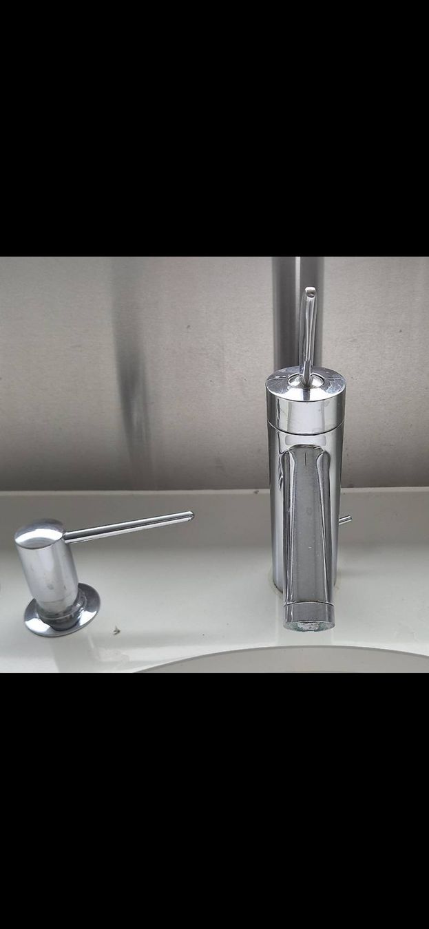 Armaturen: Wasserhahn – Gebraucht aus Schaffhausen von Schweiz-Suisse