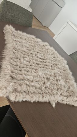 Kanienchenfell Poncho von Manor