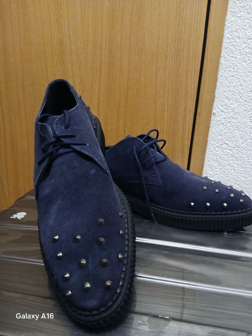 Scarpe da uomo: Chaussures en daim neuves – Nuovo e nell'imballaggio originale da Genève venduto da Martinbng 3