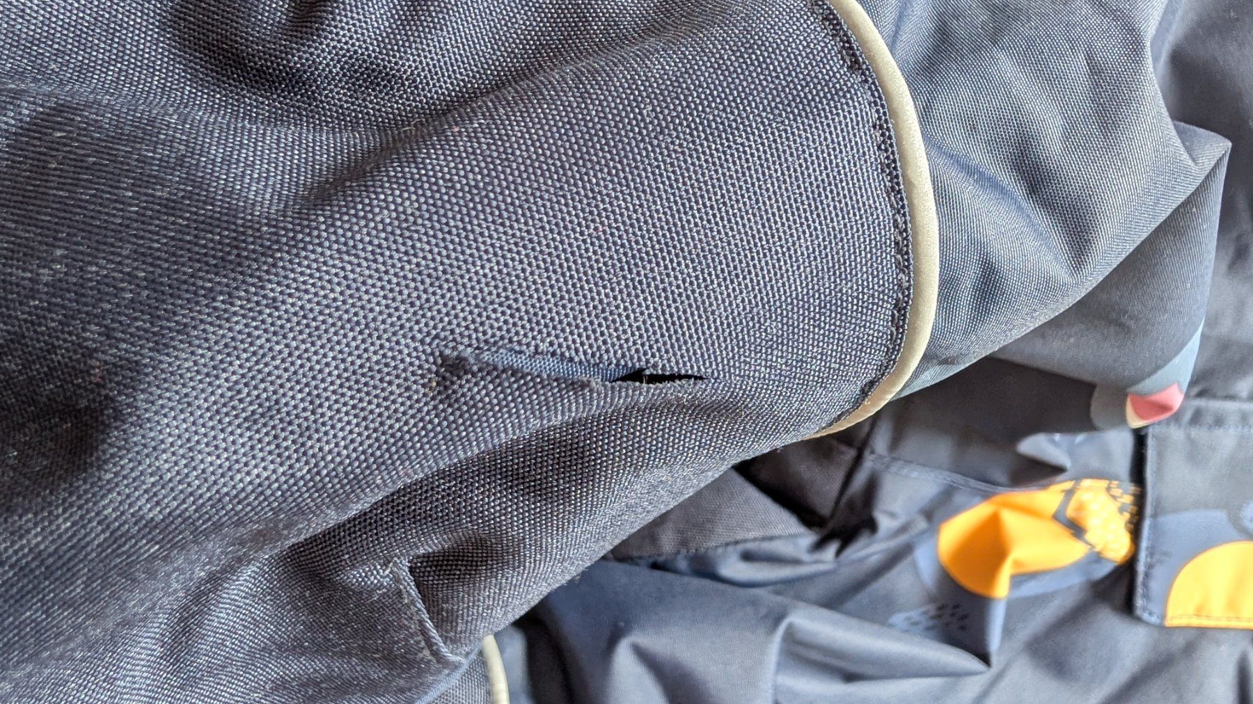 Tchibo Pantalons: Gefutterte Regenhose Tchibo 98/104 – Défectueux à Adliswil par edi_5m7l 3