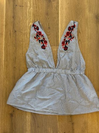 Haut Cotton brodé Dos ouvert