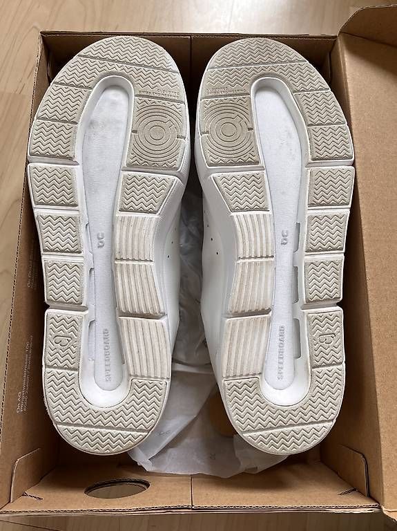 Scarpe da donna: ON Roger Advantage Damen 41 – Usato da Burgdorf venduto da Jasmin_Ju 2