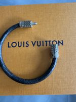 Bracciale Louis Vuitton in pelle nero con chiusura 50