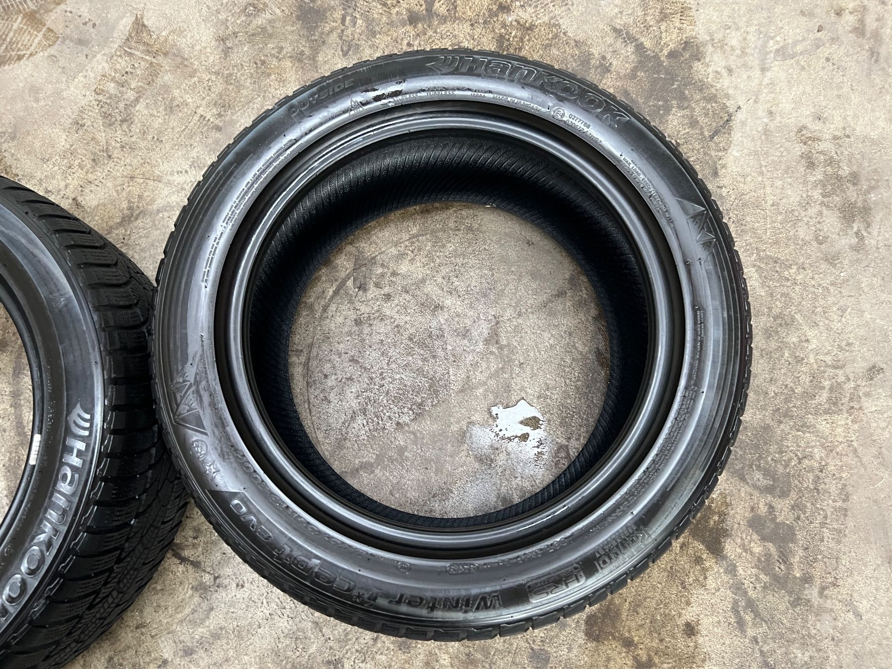 Hankook Pneumatici & Ruote complete: Winterreifen 245/50/R18 100H M+S – Usato da Feuerthalen venduto da ItsKruusty 2