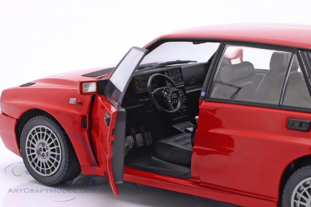 Lancia Modellini d'auto: LANCIA DELTA HF INTEGRALE 1995 MASSSTAB 1:18 – Nuovo e nell'imballaggio originale da Erlenbach im Simmental venduto da Model_box 6