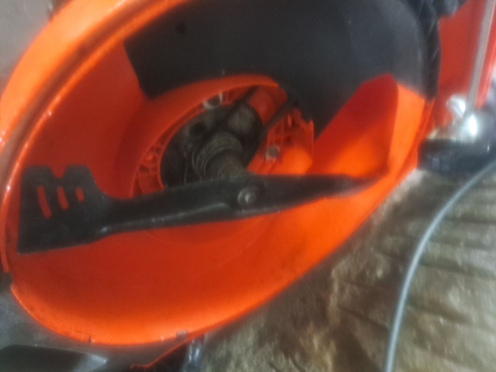 Husqvarna Tagliaerba: Husqvarna Rasenmäher 52cm Radantrieb – Usato da Bilten venduto da Zschweiz 7
