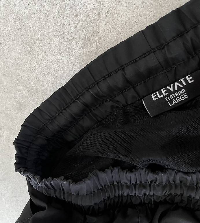 Pantaloni: ELEVATE Clothing Freizeithose Gr. L – Usato da Ballwil venduto da Soia 2