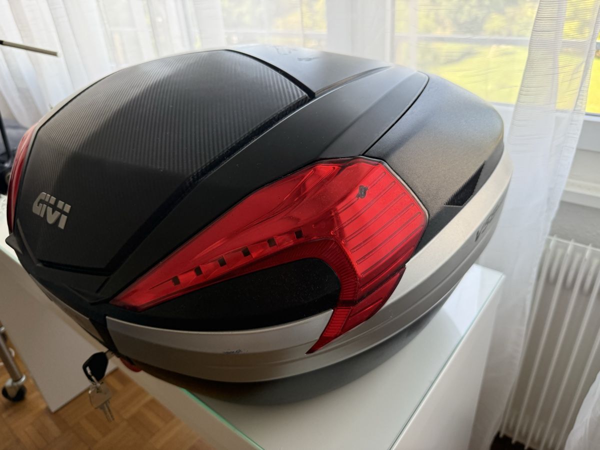 Givi Topcase: Top case for motorbike/scooter.   – Nuovo (secondo la descrizione) da Le Grand-Saconnex venduto da jor_7stl 4
