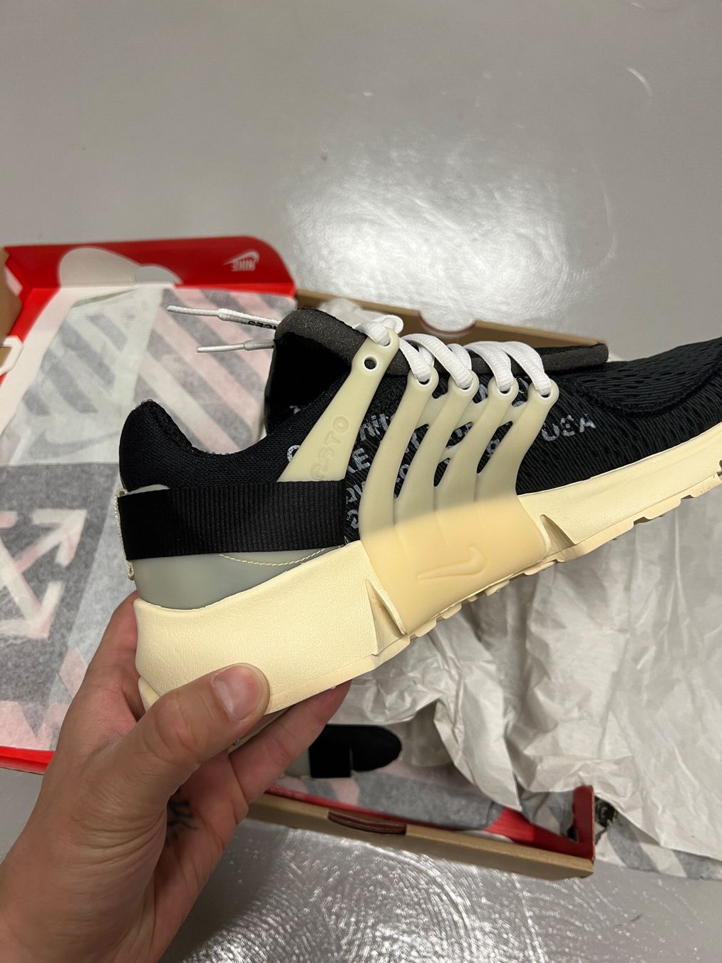 Nike Scarpe da uomo: Air Presto Off-White - EU 46 – Nuovo e nell'imballaggio originale da Bern venduto da ElevenFive 8