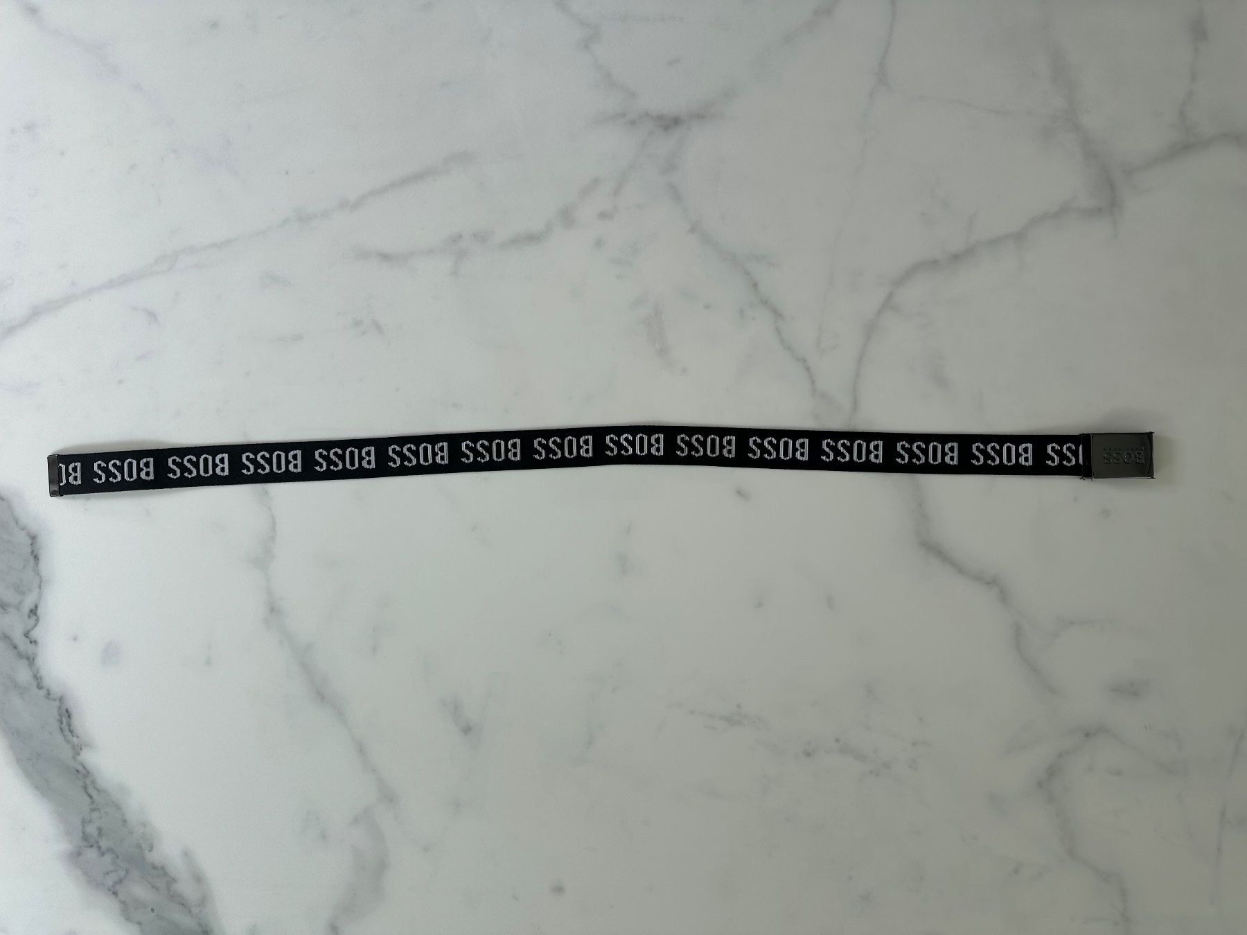 Hugo Boss Cinture: Hugo Boss Kinder Gürtel Grösse: 79 cm – Usato da Lausen venduto da Swissart123
