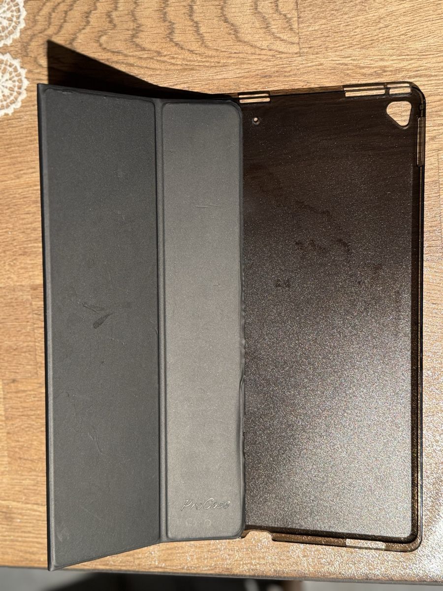 Apple Tablettes PC: iPad Pro 12,9 Generation 2 – D'occasion à Rorbas par zsoltar 8