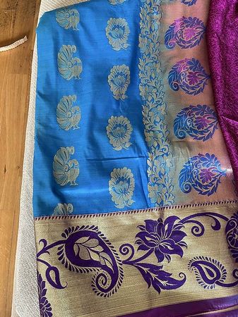 Ungetragener Seiden-Sari mit Dupatta