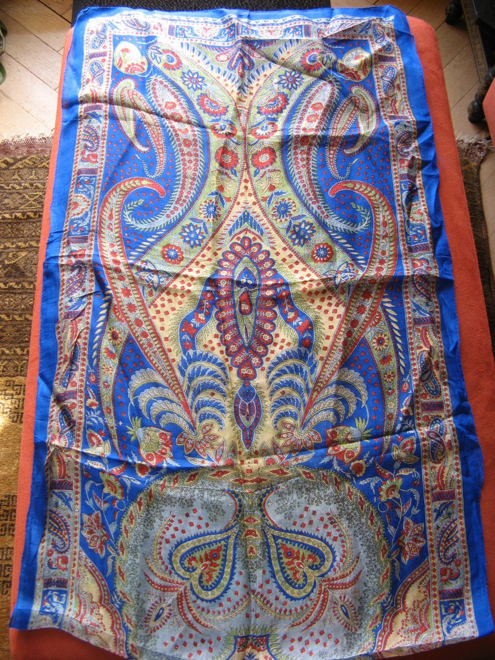 Foulard & Sciarpe: Seidenfoulard bunt mit blau – Nuovo (secondo la descrizione) da Zürich venduto da apil 3