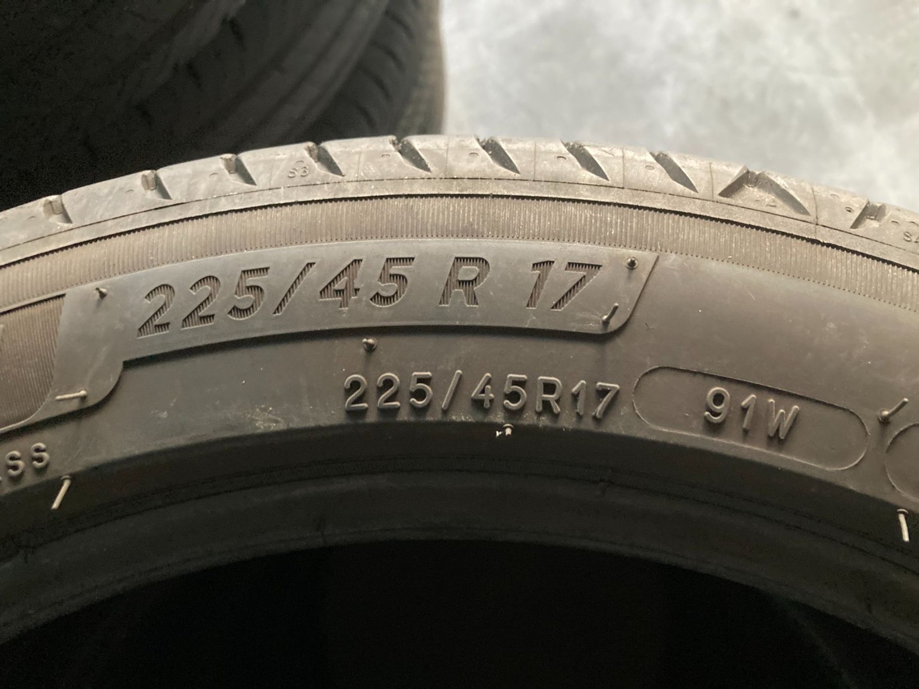 Michelin Pneus & Kompletträder: 225/45R17 Sommerpneu Michelin – Gebraucht aus Cham von WB2223 1